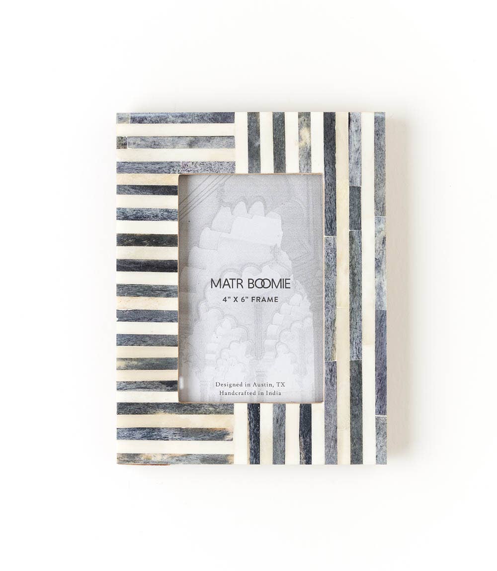 Mukhendu 4x6 Gray Stripe Picture Frame