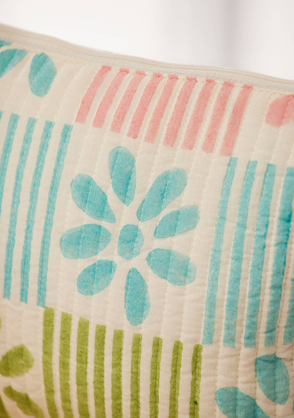 Daisy Checkered Print Pouch
