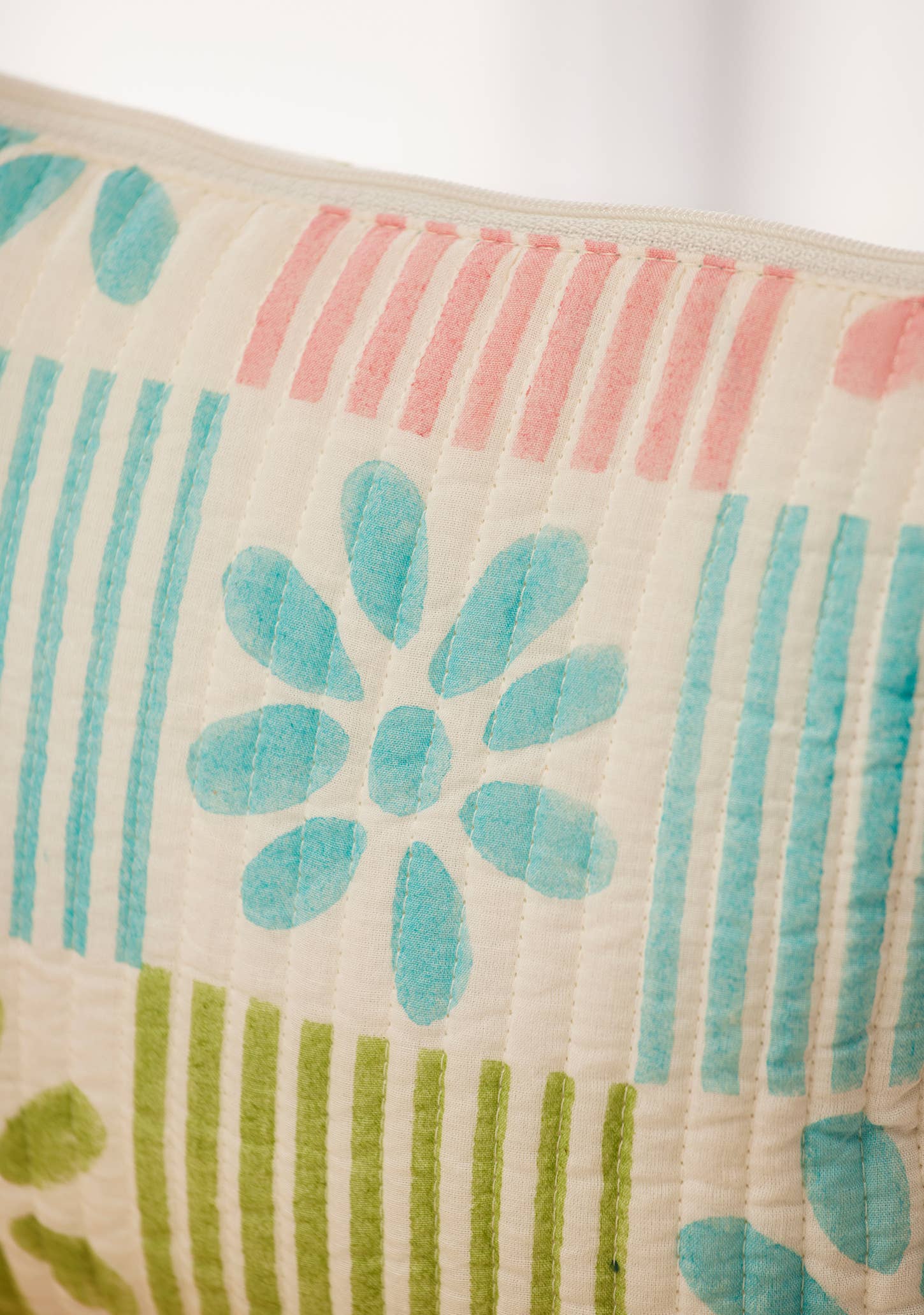 Daisy Checkered Print Pouch