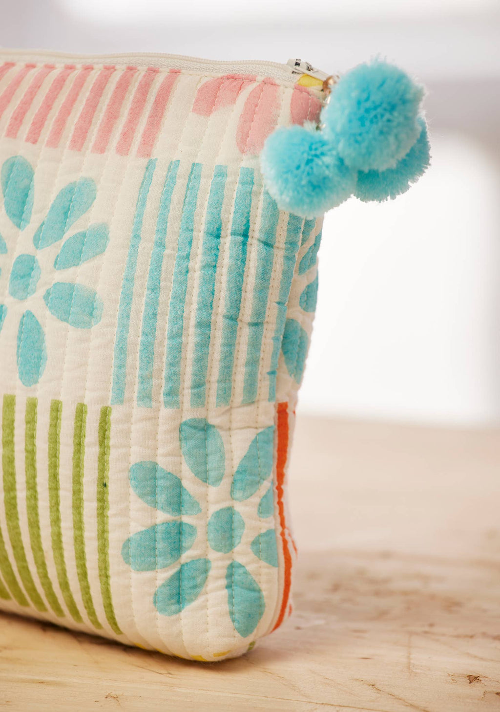 Daisy Checkered Print Pouch
