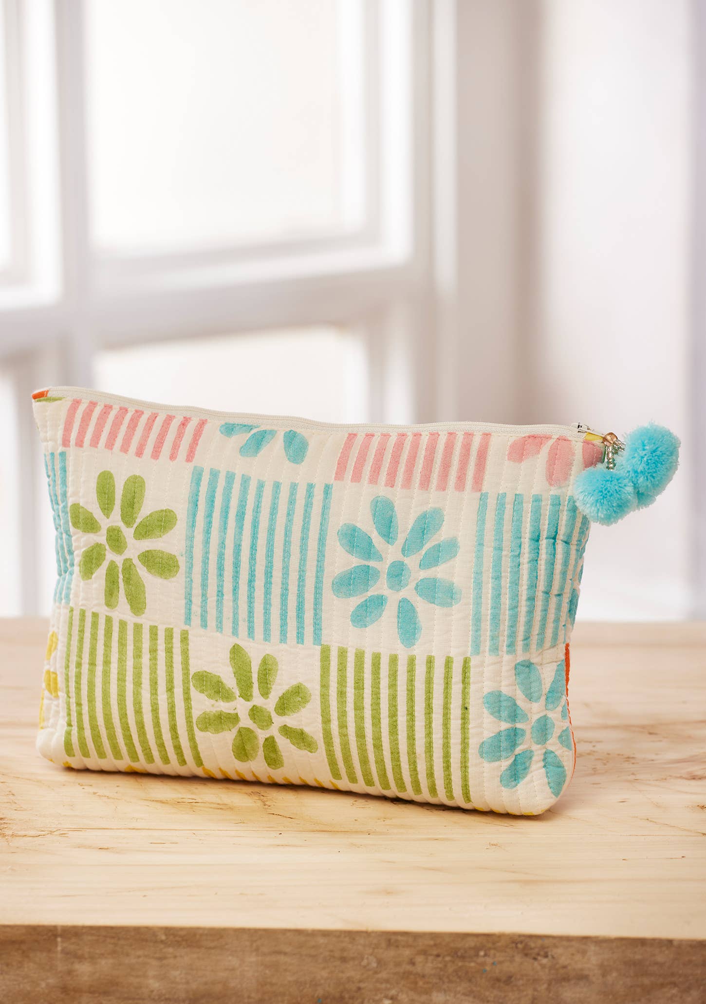 Daisy Checkered Print Pouch