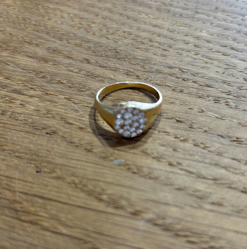 15K Lab Diamond Signet Ring