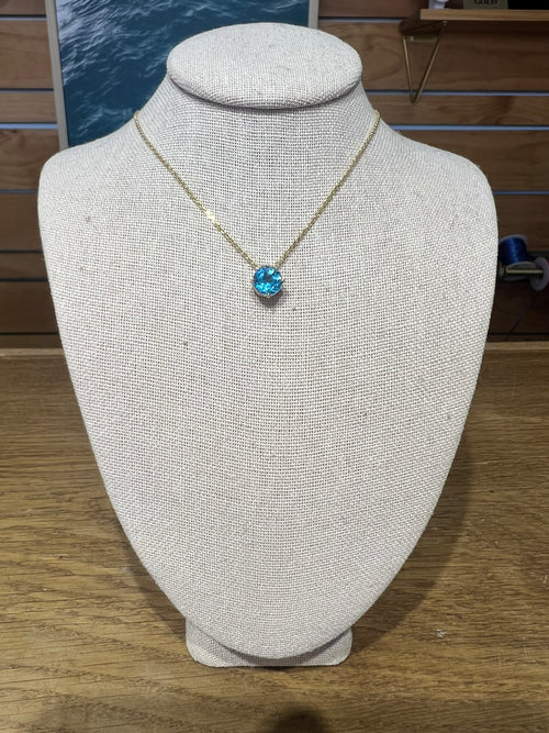 14K Aquamarine Pendant Necklace