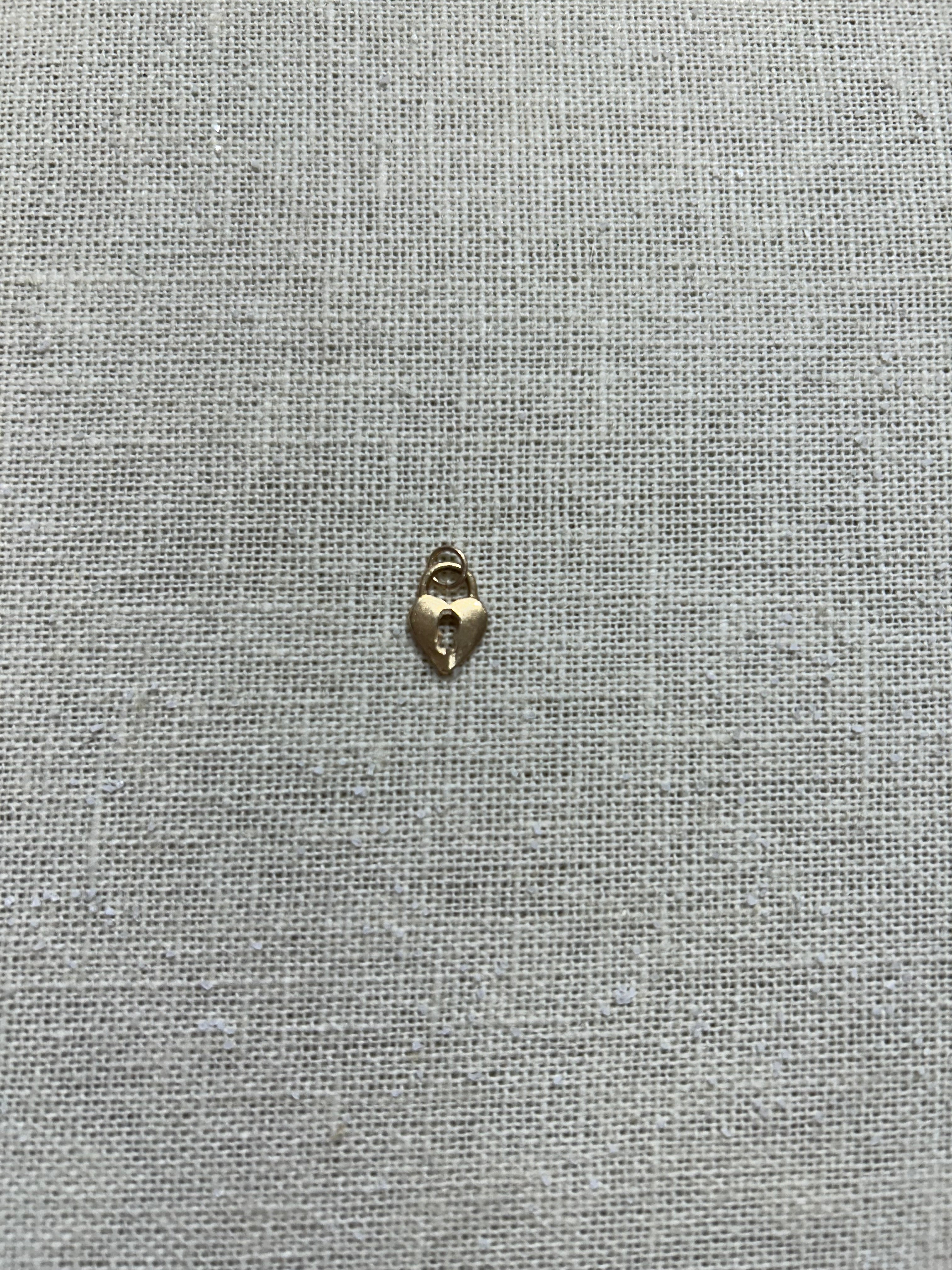 14K Vintage Heart Pendant