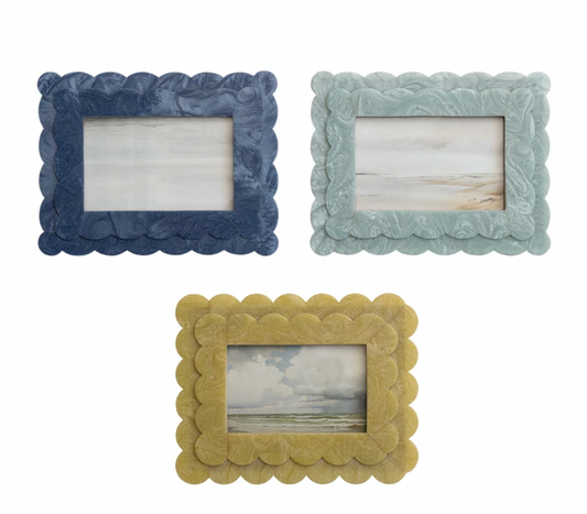 Dual Layer Scalloped Photo Frame