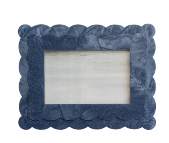 Dual Layer Scalloped Photo Frame
