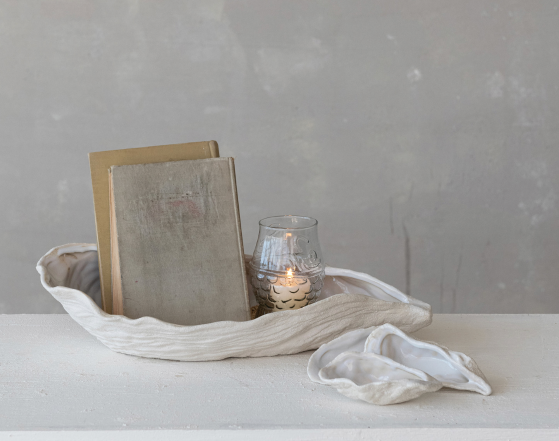 Stoneware Oyster Shell-Shaped Bowl