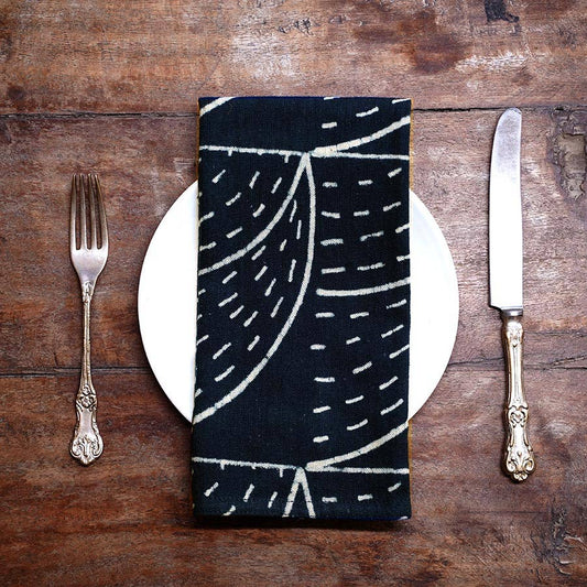 Black & White Cloth Table Napkin Linens (Set of 4) - Nimbu