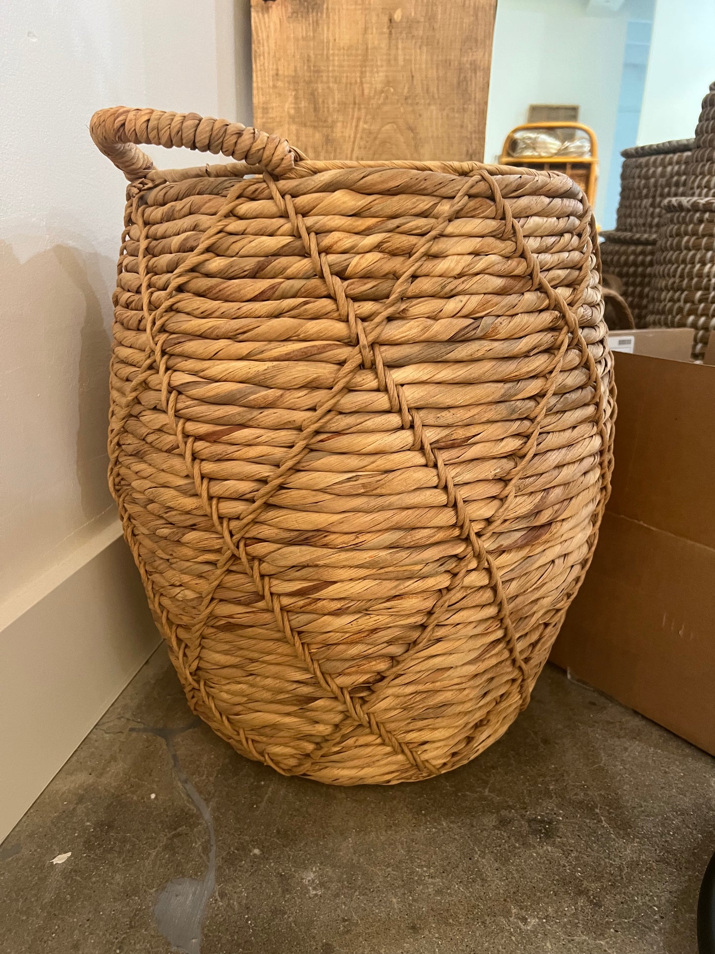 Woven Wicker Vase Basket